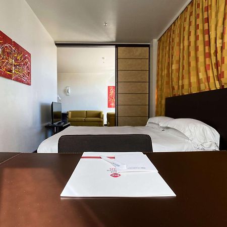 Best Western Plus Hotel Le Favaglie Cornaredo Ngoại thất bức ảnh