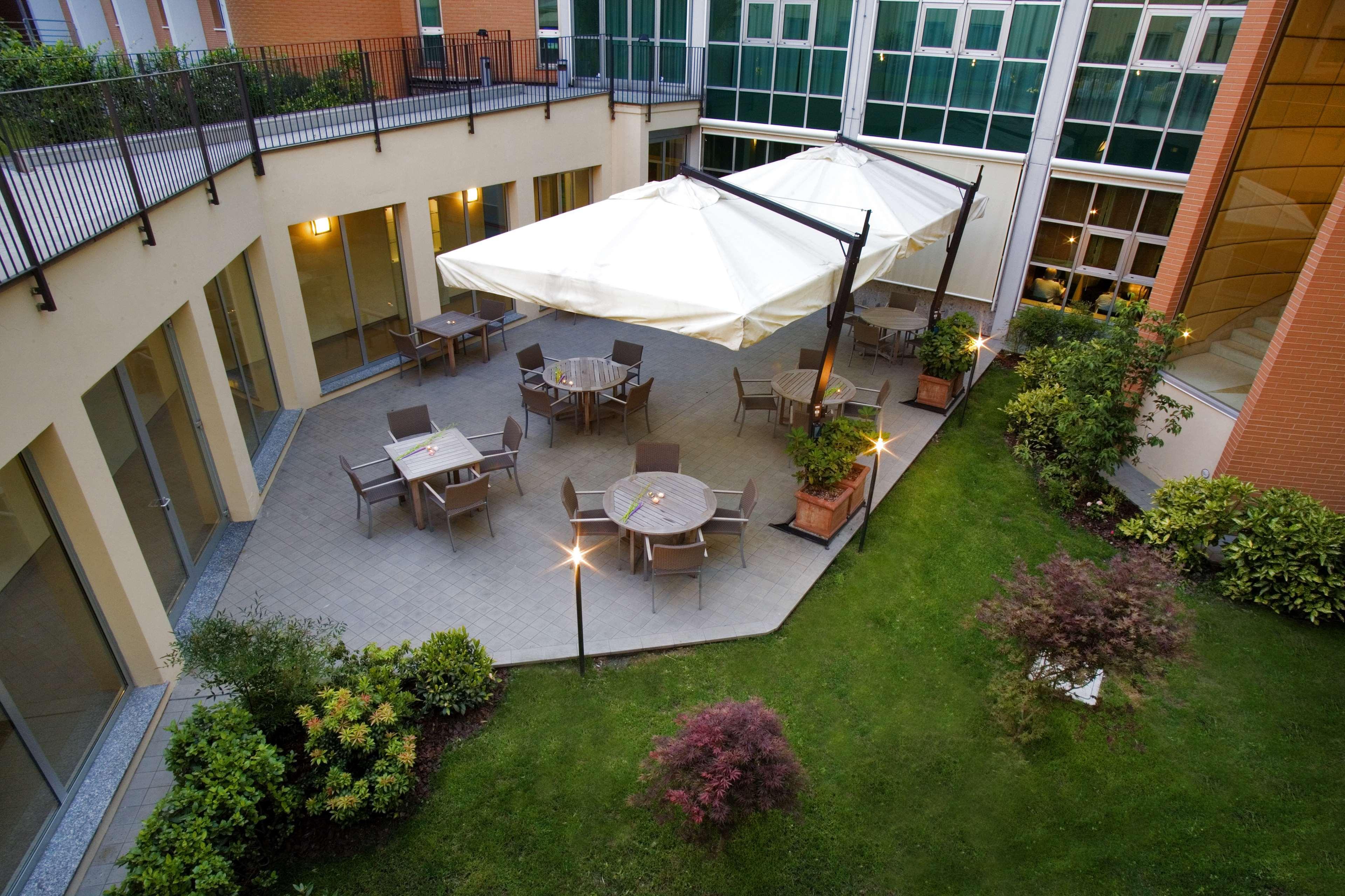 Best Western Plus Hotel Le Favaglie Cornaredo Ngoại thất bức ảnh