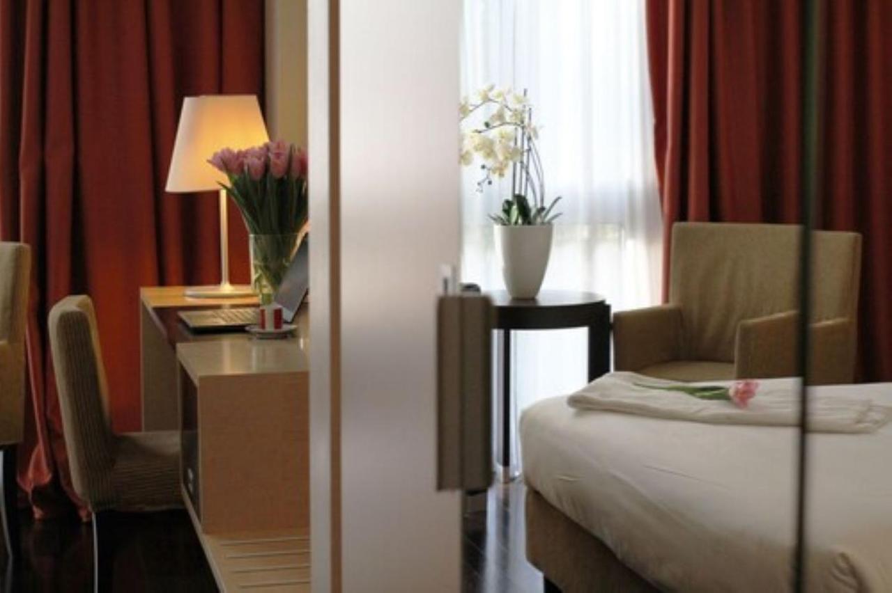 Best Western Plus Hotel Le Favaglie Cornaredo Ngoại thất bức ảnh