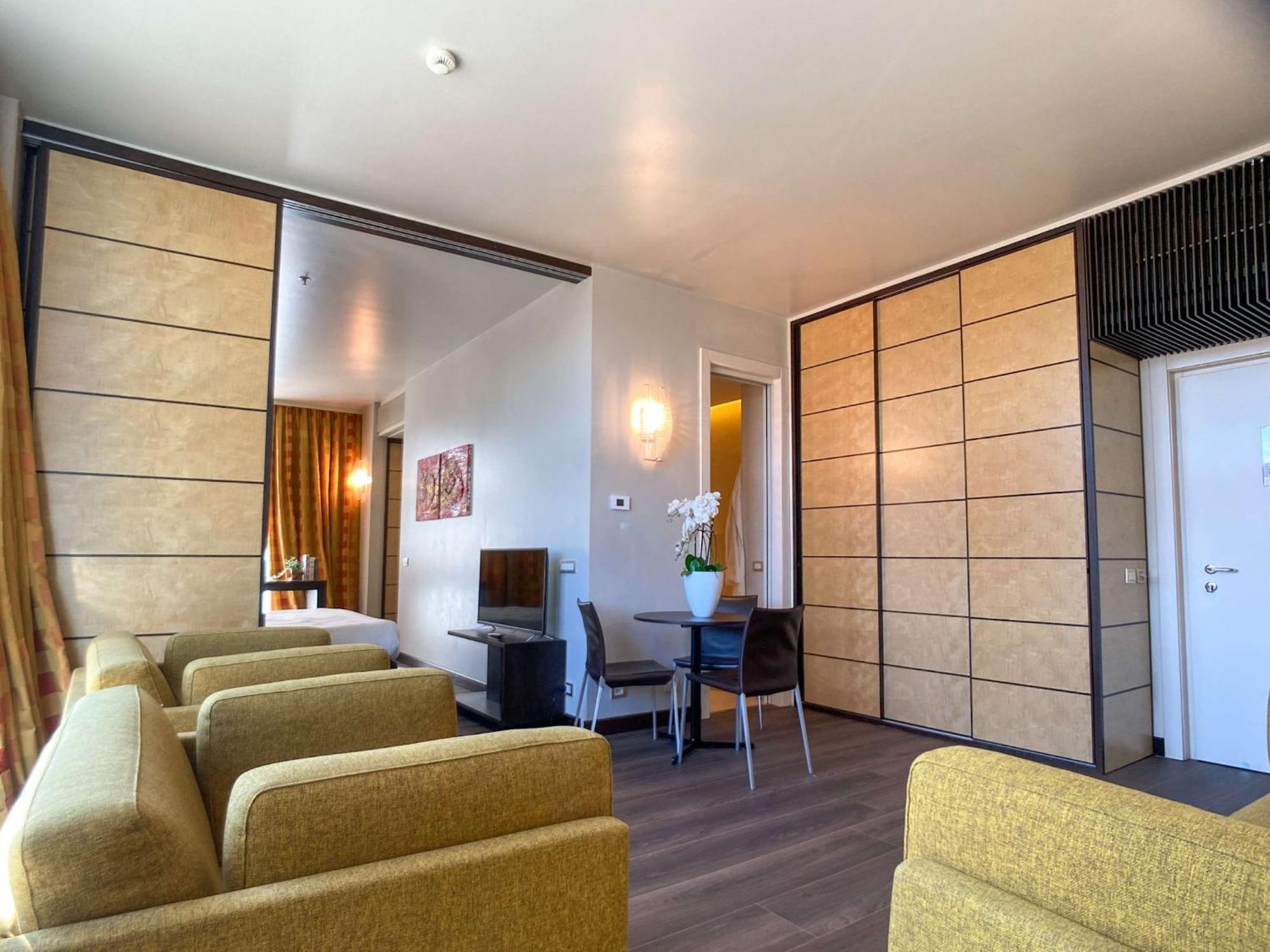Best Western Plus Hotel Le Favaglie Cornaredo Ngoại thất bức ảnh